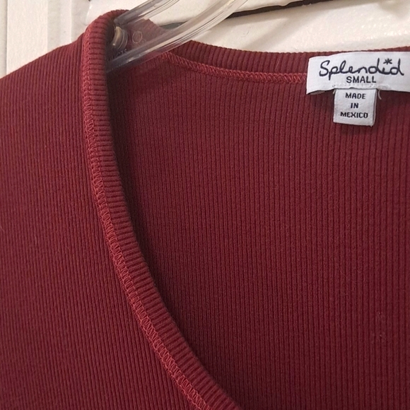 Burgundy Splendid Tshirt, Size small - Picture 5 of 5